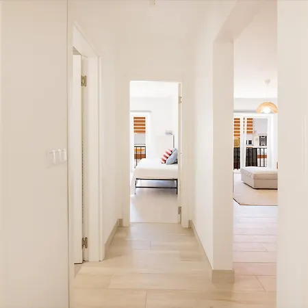 Moon House Апартаменты *